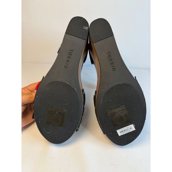 Torrid Black Fabric Platform Wedge Stud Detail Sandals Women Size 10.5 - Picture 11 of 12